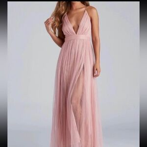 Purchased from Windsor
Size small
Pleated
Tulle bottom half
Mauve